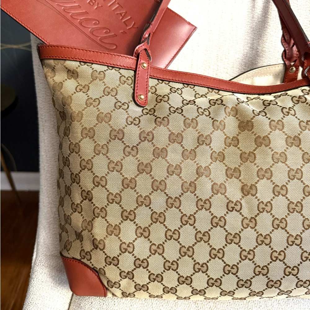 Gucci authentic brown canvas tote bag with brown leather with clutch - Picture 13 of 15